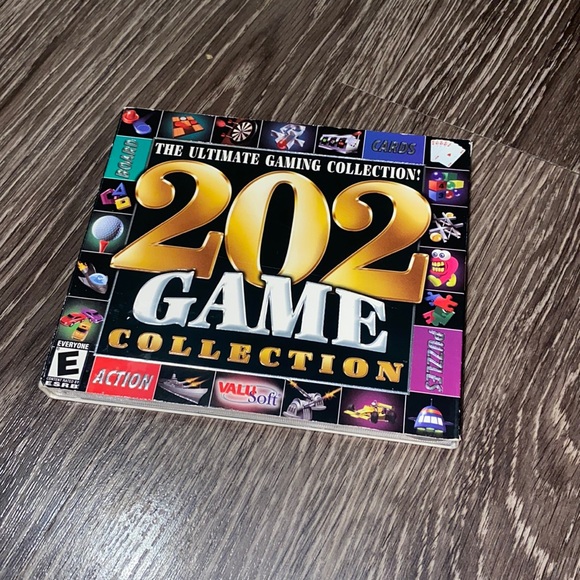 202 PC Game Collection - Picture 1 of 6